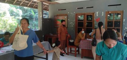 Pelaksanaan Posyandu di Banjar Dinas Taman